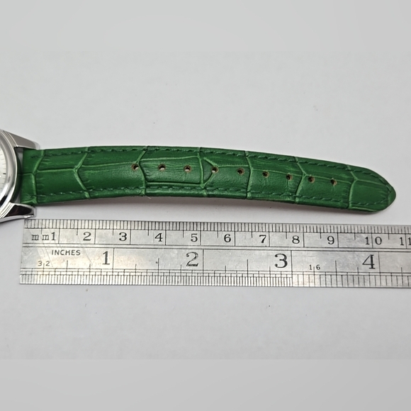 Womens Timex Easy Reader Watch Silver Tone Green Croco Dress Classic New Battery - Picture 7 of 11